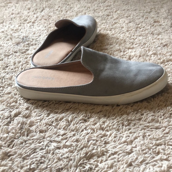Old Navy Gray Flats Size 6 - Picture 2 of 2